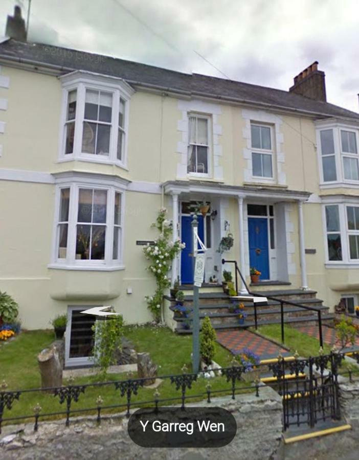 Y Garreg Wen Llanybyther Exterior foto
